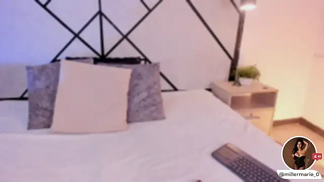 marie miller  online show from November 2025 12:59:02 PM