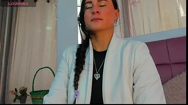 Snapshot of Coral_Gibson chatting on April 2026 12:25:02 PM Coral Gibson online show from April 2026 12:25:02 PM