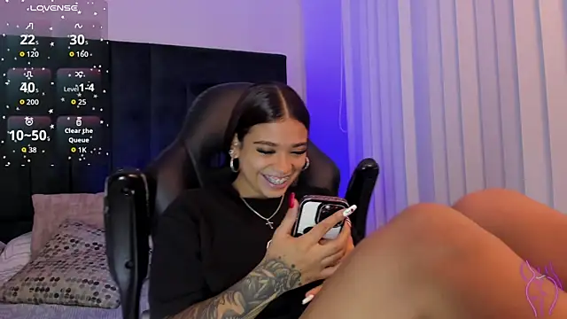 GiaFu online show from December 2025 06:16:01 PM