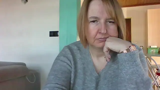 Snapshot of Sandcoq chatting on February 2026 10:02:01 AM Sandcoq online show from February 2026 10:02:01 AM