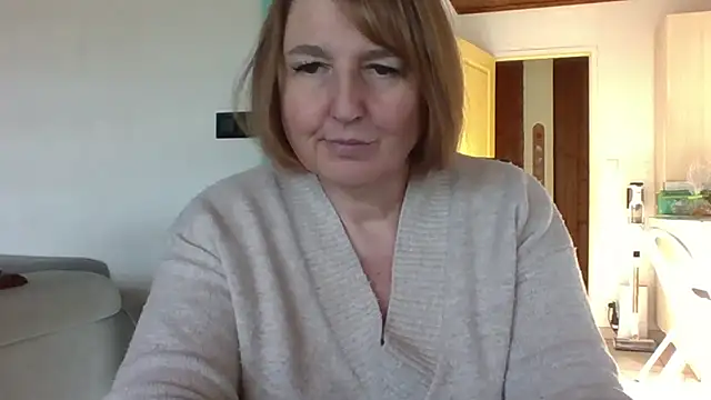 Snapshot of Sandcoq chatting on March 2026 03:05:04 PM Sandcoq online show from March 2026 03:05:04 PM