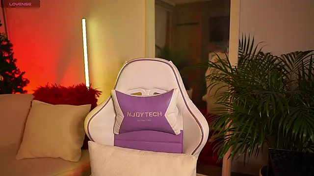 abigail adamss online show from December 2024 12:00:01 AM