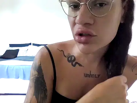 LadyDaemon online show from January 2026 03:50:01 PM