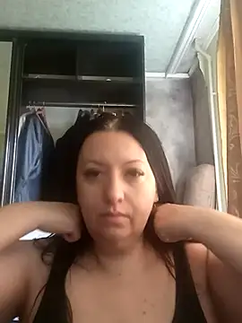 Veronica-Celie online show from November 2025 07:30:01 AM