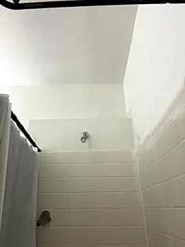 AlyssiaAmoreXO online show from December 2025 02:48:01 PM