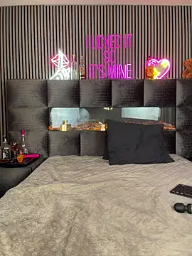 MilaMaaay online show from March 2026 06:07:02 PM