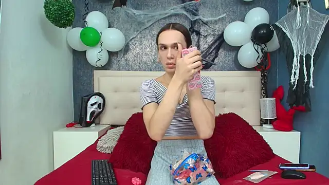 Celestial Queen  online show from October 2025 02:19:01 PM