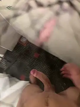 lescro95  online show from October 2025 04:29:02 PM