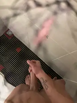 lescro95  online show from February 2026 09:08:01 AM