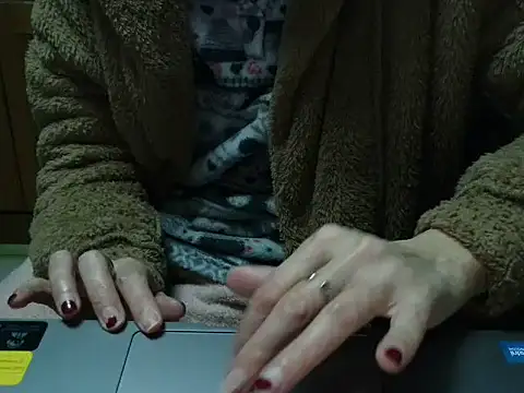 Snapshot of VeneRed chatting on February 2026 04:33:01 PM VeneRed online show from February 2026 04:33:01 PM