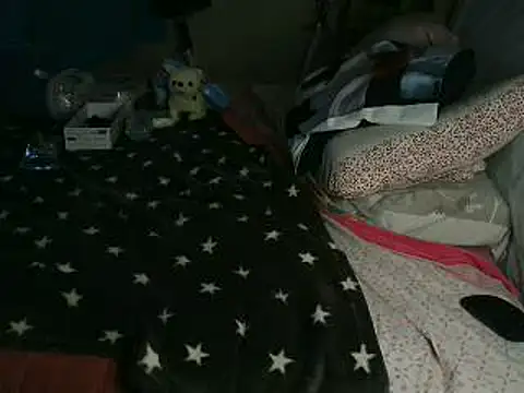 Snapshot of VeneRed chatting on February 2026 03:22:01 PM VeneRed online show from February 2026 03:22:01 PM