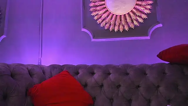Snapshot of Lucy_Williiams chatting on December 2024 11:21:01 PM Lucy Williiams online show from December 2024 11:21:01 PM
