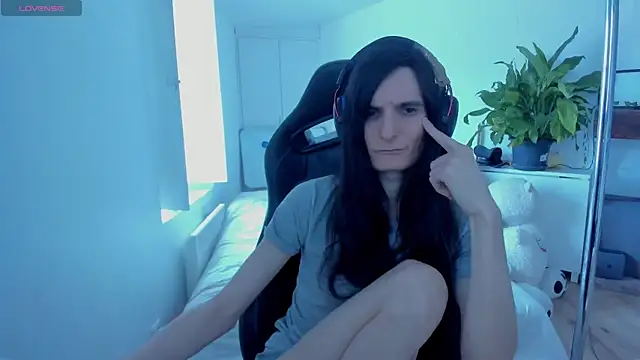 CeriseLapine online show from March 2025 08:30:01 AM