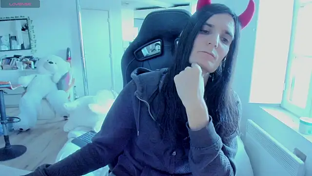 CeriseLapine online show from March 2025 05:04:02 PM