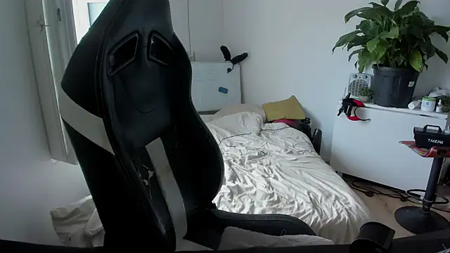 CeriseLapine online show from September 2025 09:09:01 AM