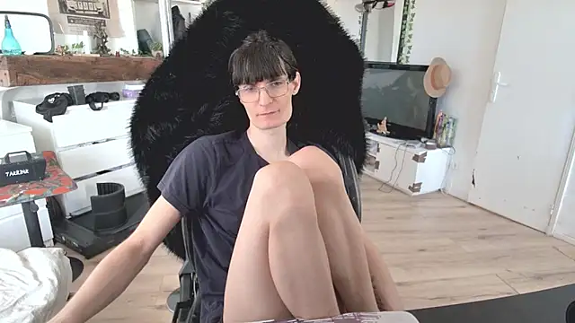 CeriseLapine online show from October 2025 08:13:01 AM