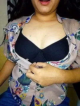 Indianhyna online show from September 2025 07:52:01 AM