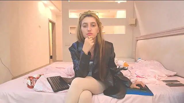 Iren online show from October 2025 01:47:01 AM