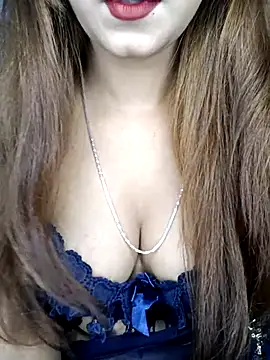 Diamond queeen online show from October 2025 04:16:01 PM