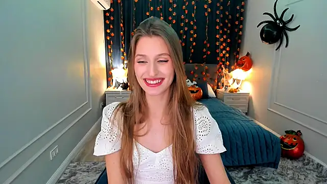 NaturalBeaty online show from October 2025 07:57:02 PM