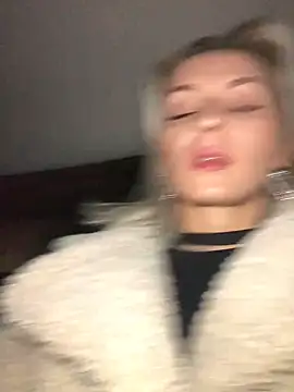 Diamond Bunny  online show from January 2025 03:13:02 PM