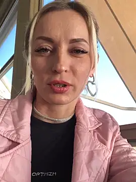 Diamond Bunny  online show from February 2025 01:41:02 PM