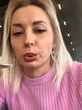 Diamond Bunny  online show from February 2025 02:59:02 PM