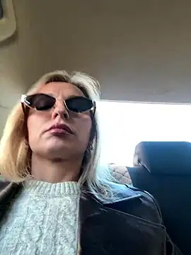 Diamond Bunny  online show from January 2026 09:23:02 AM