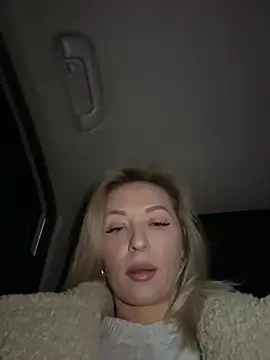 Diamond Bunny  online show from February 2026 04:16:02 PM