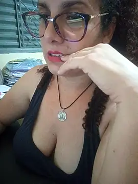 Snapshot of litha_luna chatting on December 2024 02:52:01 AM litha luna online show from December 2024 02:52:01 AM