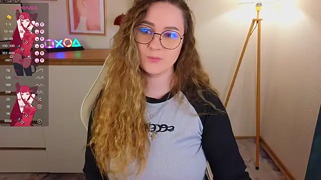 Emma B1uem online show from October 2025 09:59:02 PM