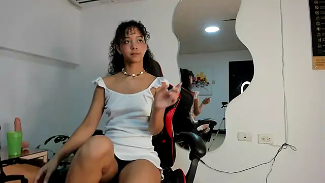 Milanxht online show from January 2025 09:08:01 PM