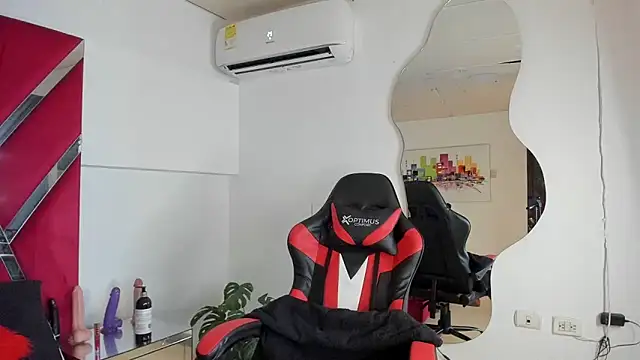 Milanxht online show from March 2025 01:35:02 AM