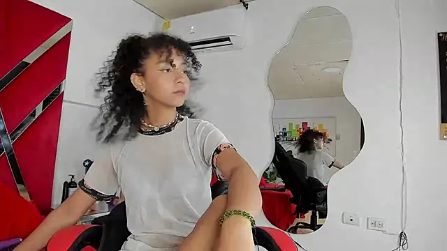 Milanxht online show from March 2025 08:52:01 PM