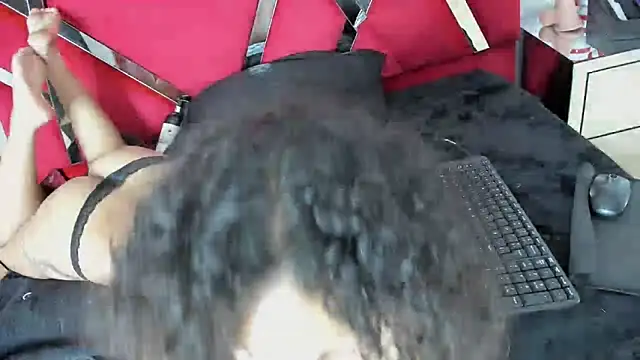 Milanxht online show from March 2025 02:58:02 AM