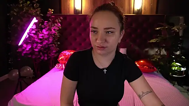 ElysLunar online show from February 2026 01:37:02 PM