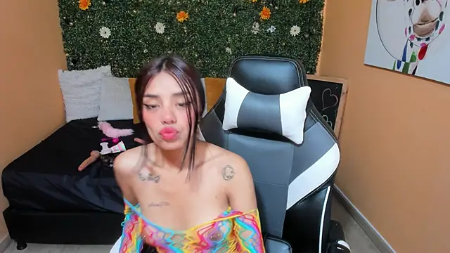 Tiffany sander online show from December 2024 03:33:02 AM