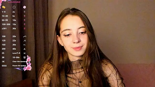 EvaBradley online show from October 2025 06:52:02 PM