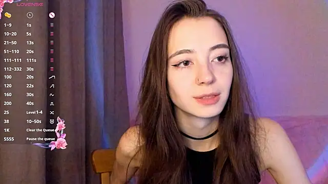 EvaBradley online show from November 2025 07:03:03 PM