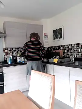 Snapshot of nataliecdlive chatting on December 2024 01:00:02 PM nataliecdlive online show from December 2024 01:00:02 PM