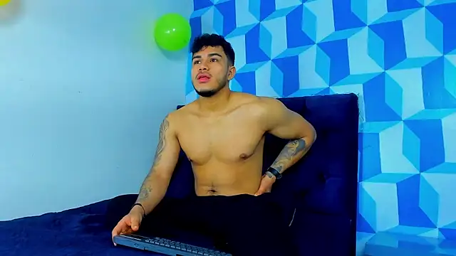Snapshot of jeisonstark chatting on February 2025 11:36:02 AM jeisonstark online show from February 2025 11:36:02 AM