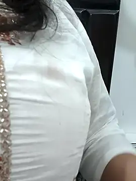 Anamika Kapoor online show from March 2026 09:07:02 PM