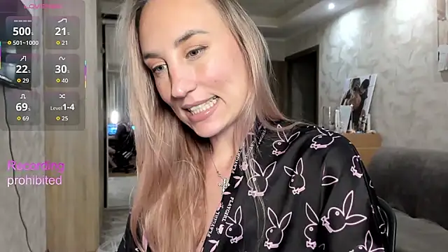 lady Nati online show from November 2025 02:43:02 PM