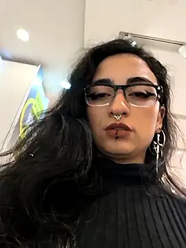 Lila Desiree online show from September 2025 06:41:02 PM