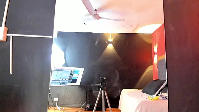 YayaHilton online show from March 2026 05:24:01 AM