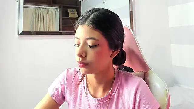 Snapshot of coraltaylor chatting on December 2024 11:03:01 PM coraltaylor online show from December 2024 11:03:01 PM