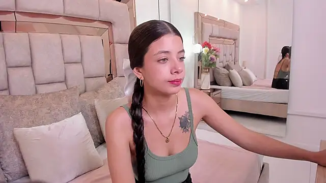 Snapshot of coraltaylor chatting on October 2025 03:10:01 PM coraltaylor online show from October 2025 03:10:01 PM