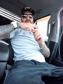 Beardedtattood online show from September 2025 11:21:02 AM