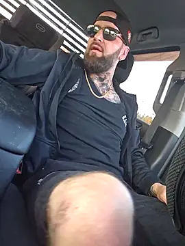 Beardedtattood online show from September 2025 11:48:01 AM