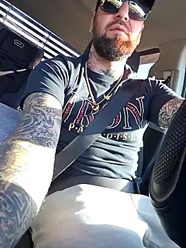 Beardedtattood online show from October 2025 02:48:01 PM